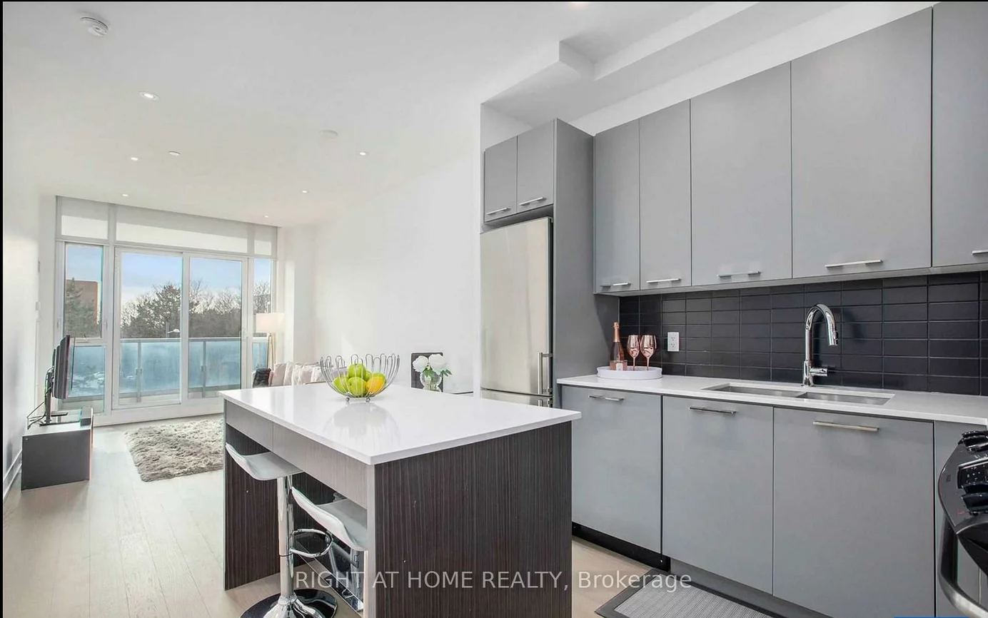 9471, Yonge, Observatory, Richmond Hill