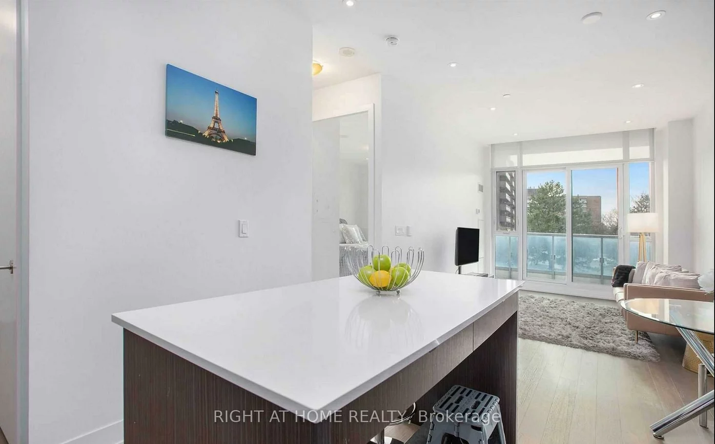 9471, Yonge, Observatory, Richmond Hill
