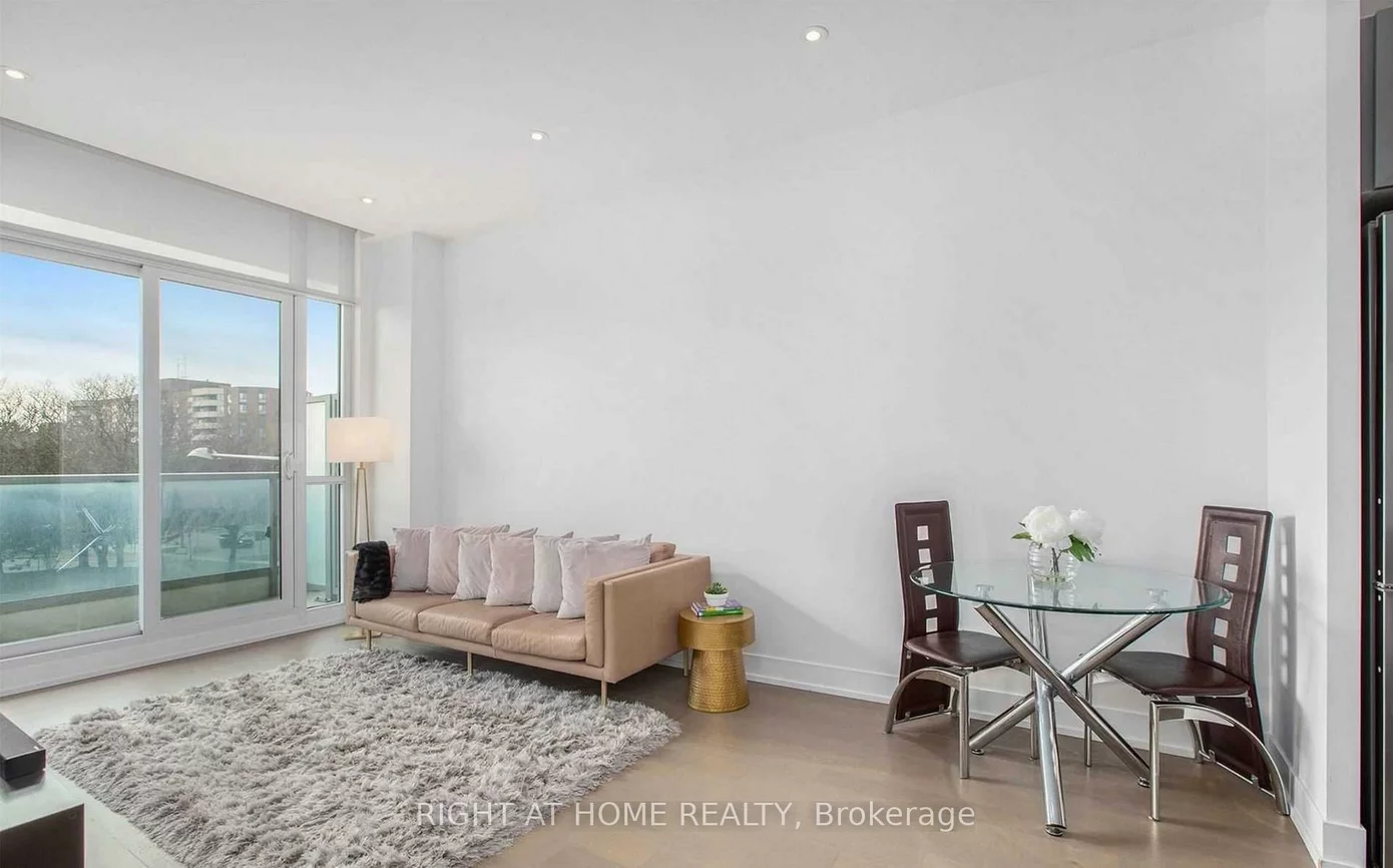 9471, Yonge, Observatory, Richmond Hill