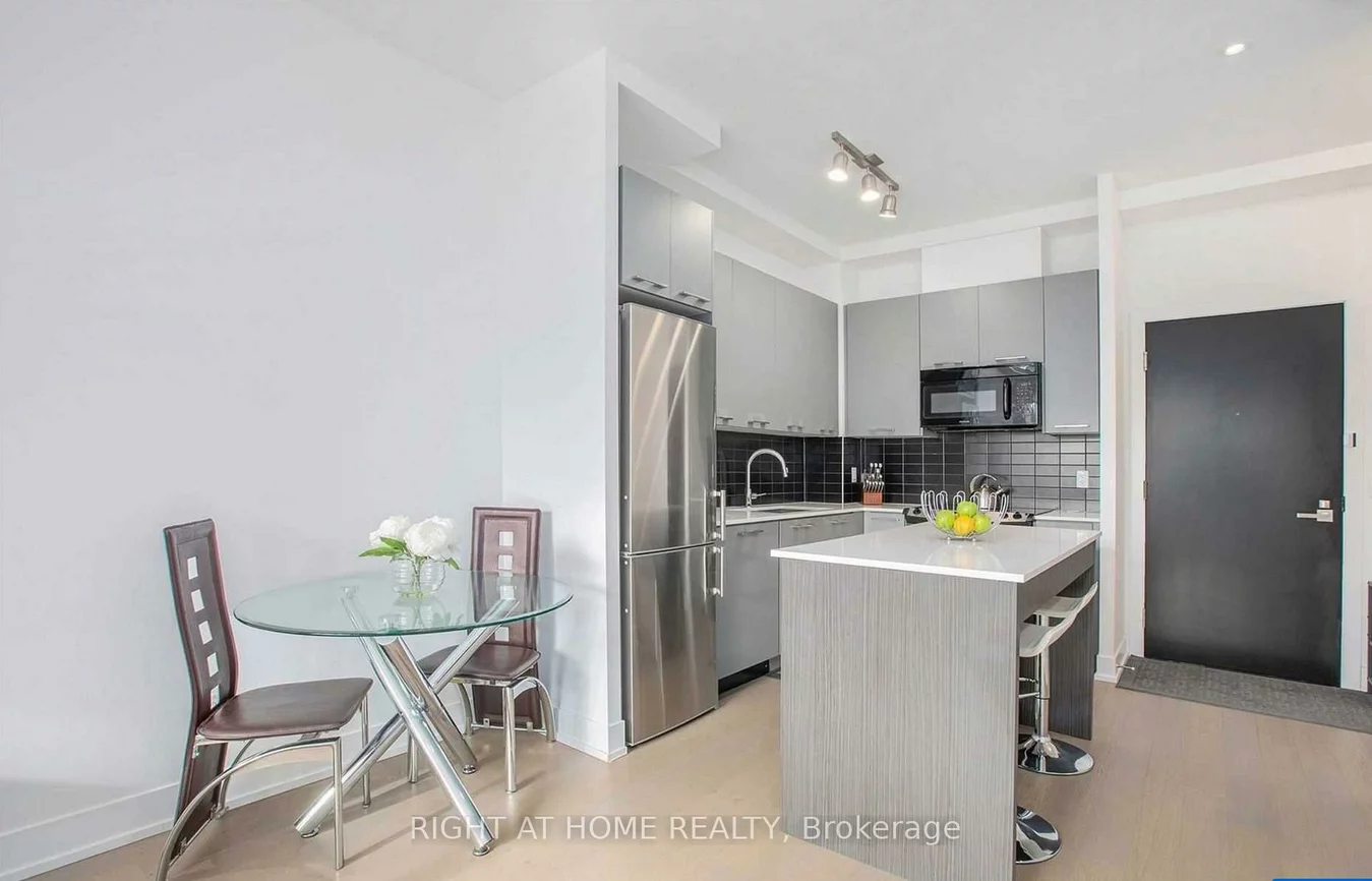 9471, Yonge, Observatory, Richmond Hill