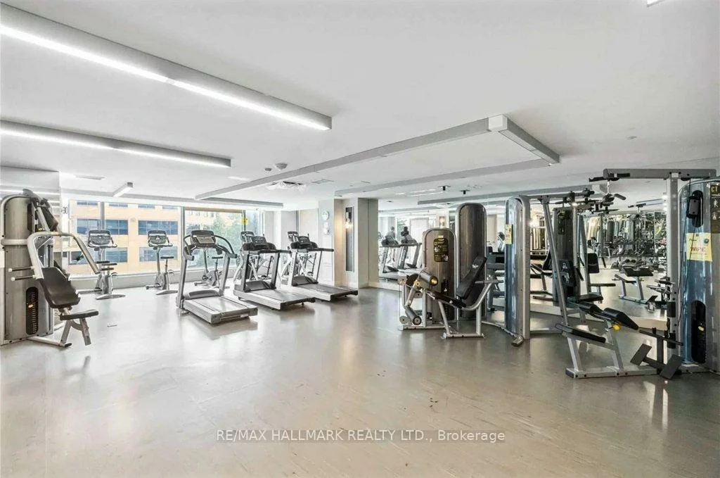 9090, Yonge, Langstaff, Richmond Hill