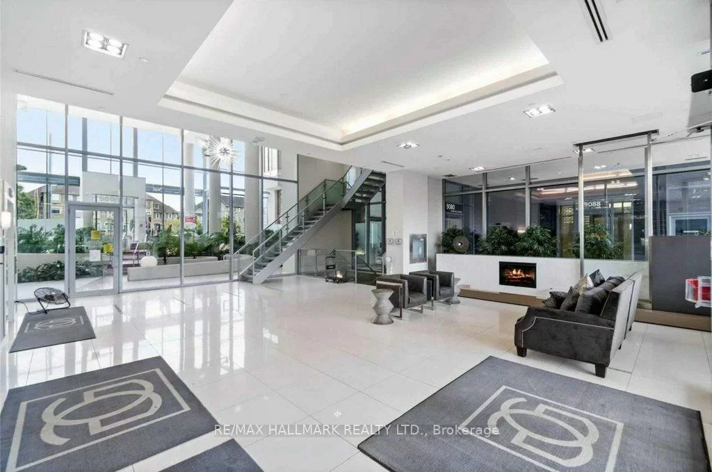 9090, Yonge, Langstaff, Richmond Hill