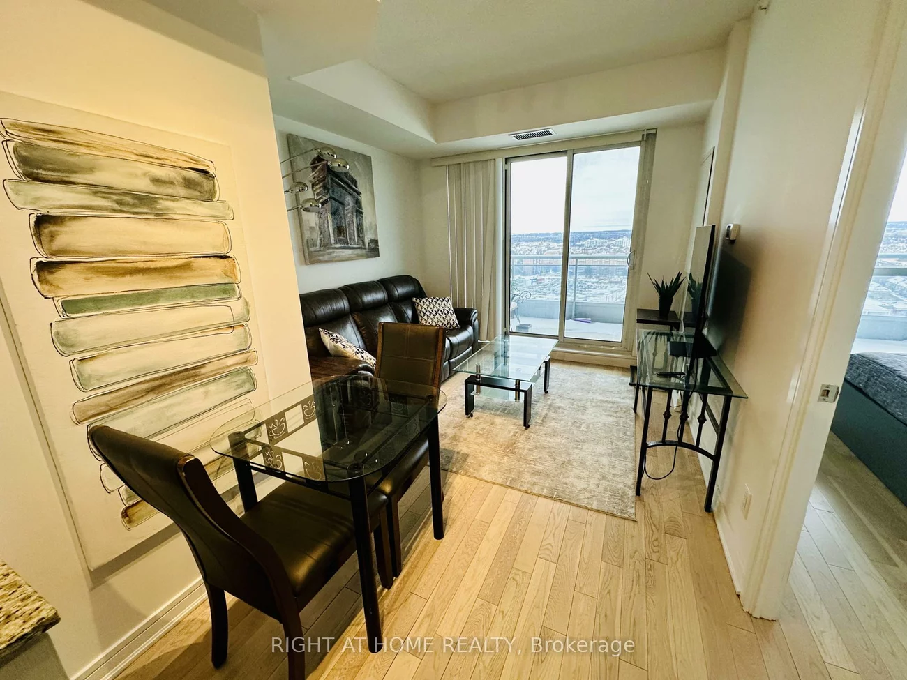 9201, Yonge, Langstaff, Richmond Hill