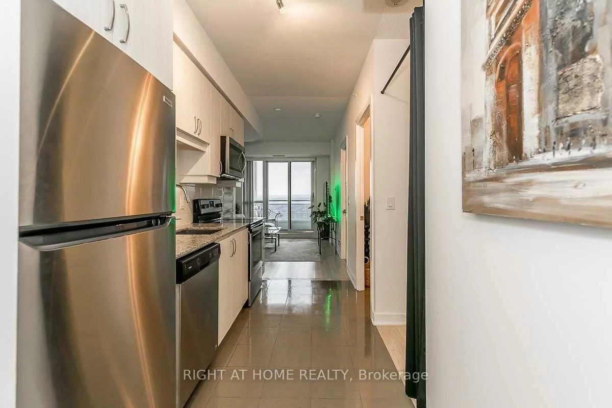 9201, Yonge, Langstaff, Richmond Hill