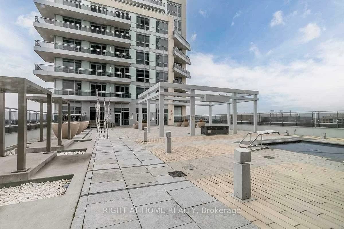9201, Yonge, Langstaff, Richmond Hill