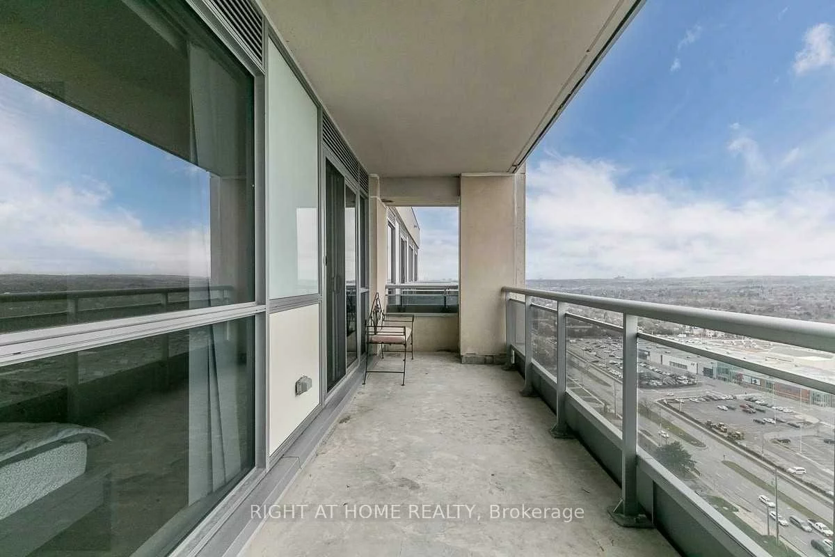 9201, Yonge, Langstaff, Richmond Hill