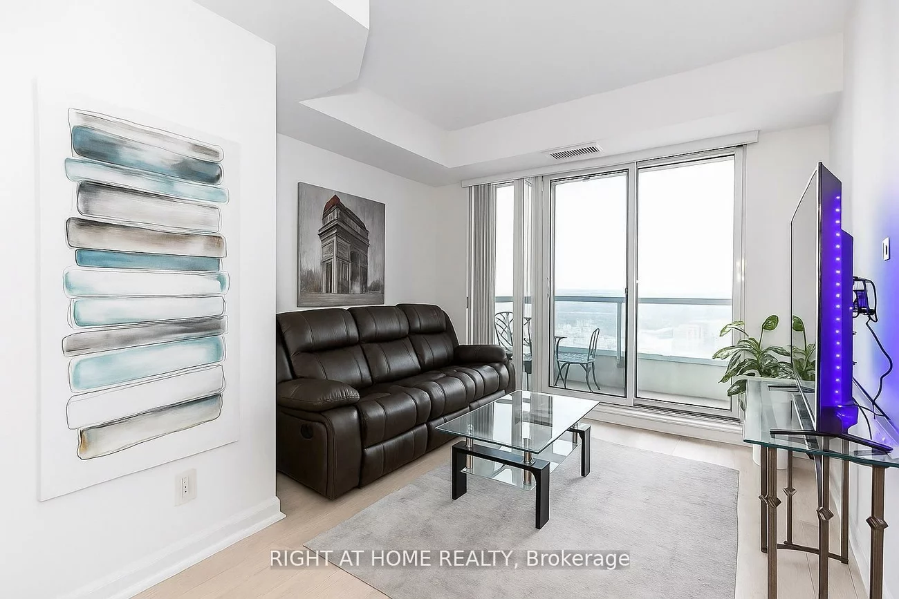 9201, Yonge, Langstaff, Richmond Hill