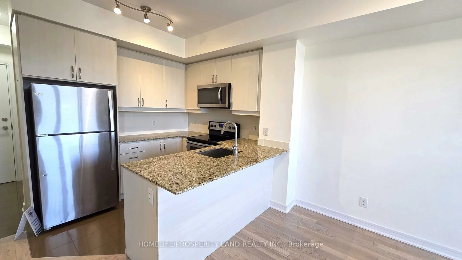 9205, Yonge, Langstaff, Richmond Hill