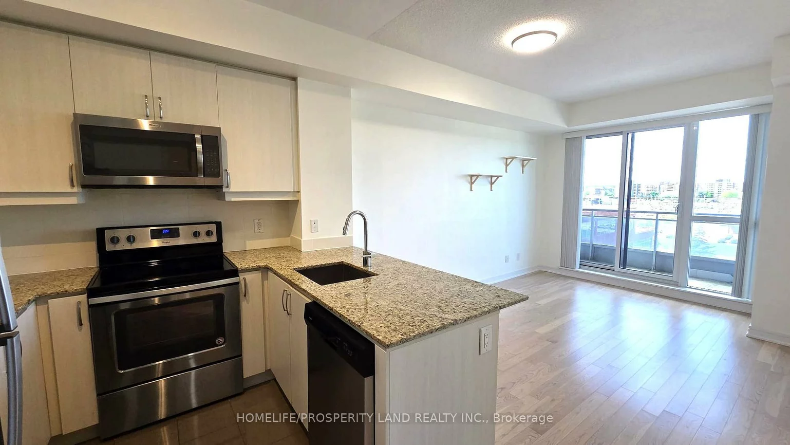 9205, Yonge, Langstaff, Richmond Hill