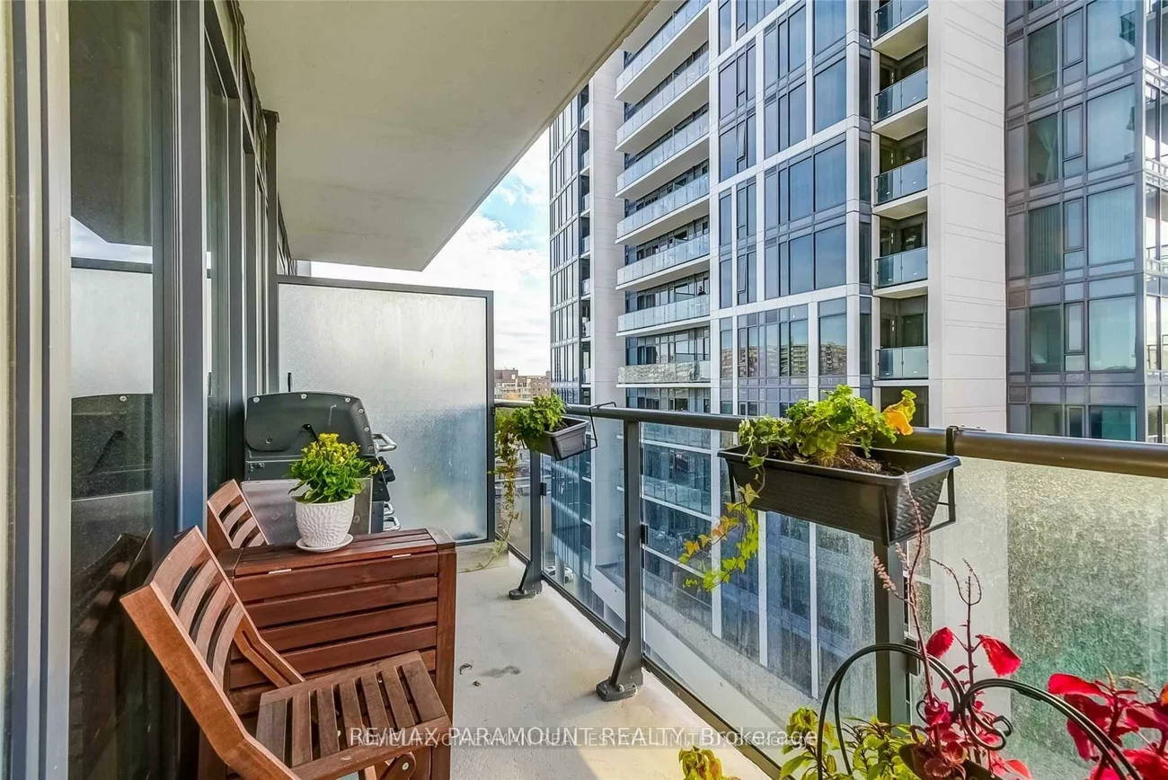 9600, Yonge, North Richvale, Richmond Hill