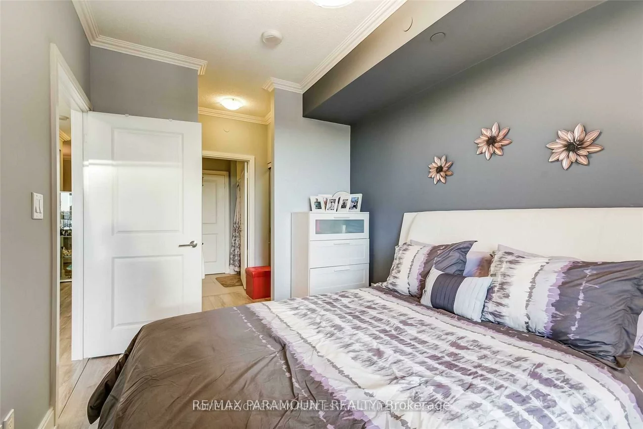 9600, Yonge, North Richvale, Richmond Hill