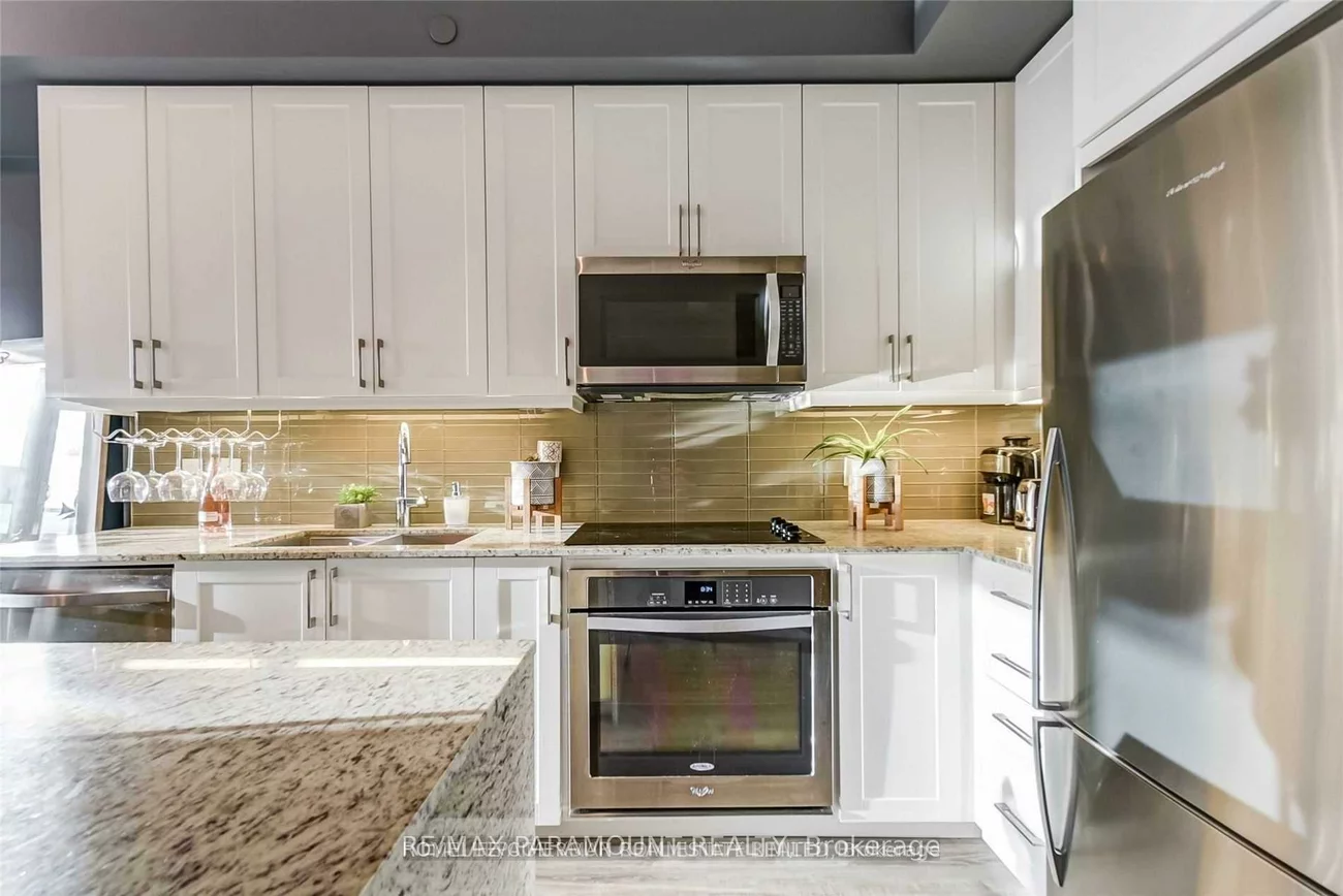 9600, Yonge, North Richvale, Richmond Hill