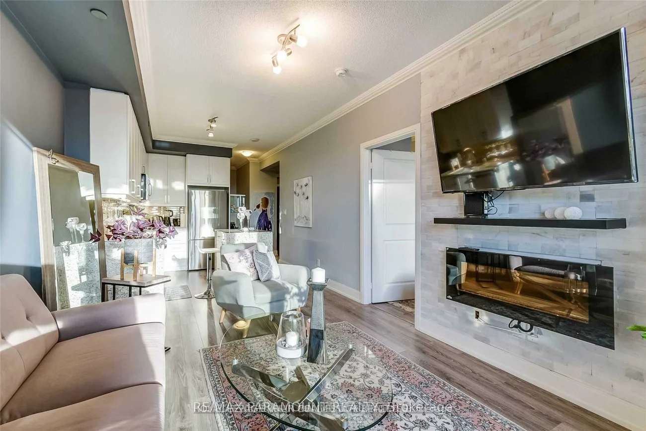9600, Yonge, North Richvale, Richmond Hill
