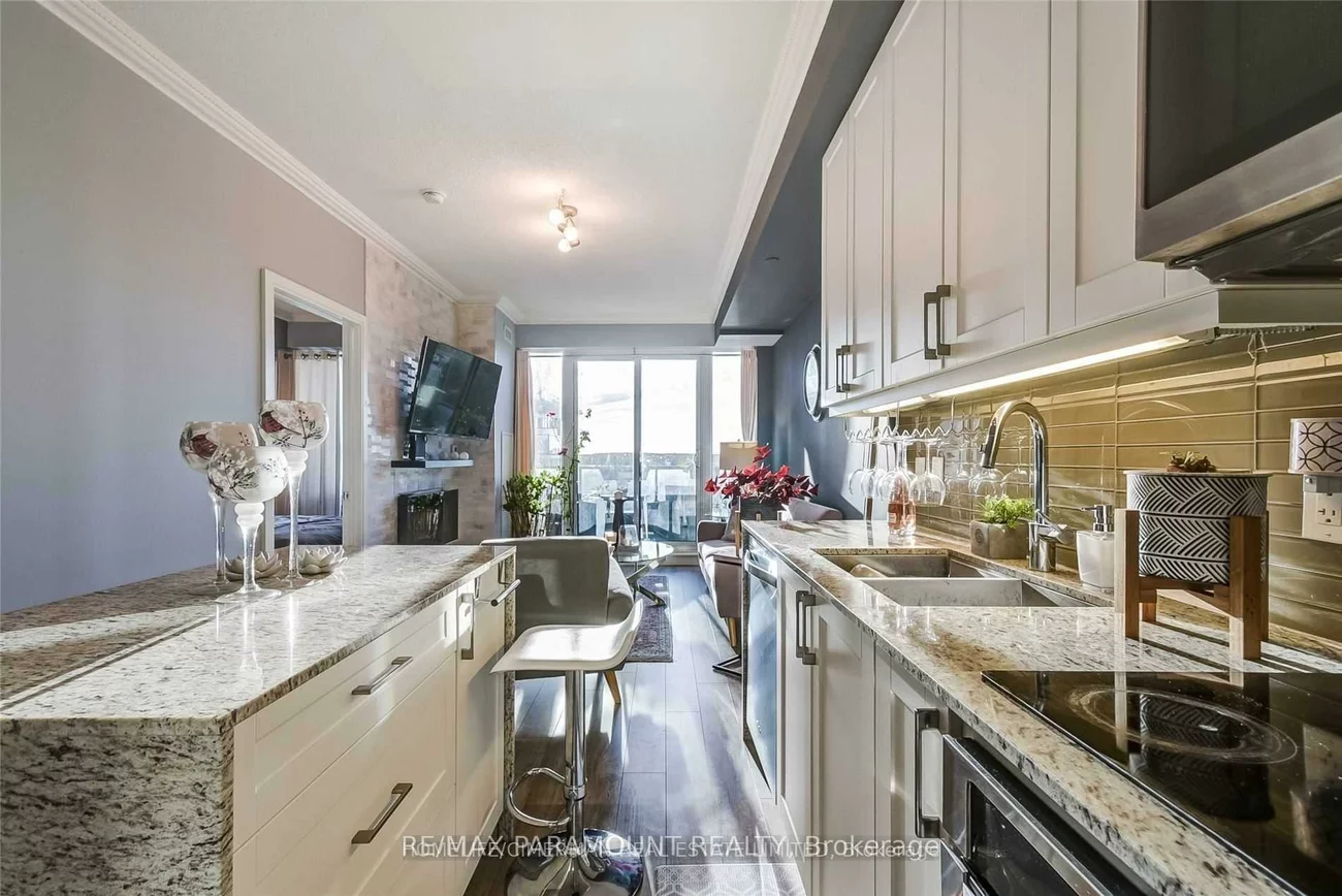 9600, Yonge, North Richvale, Richmond Hill