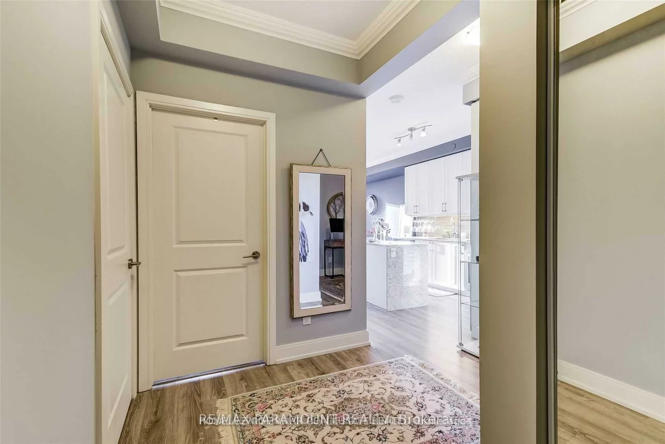 9600, Yonge, North Richvale, Richmond Hill