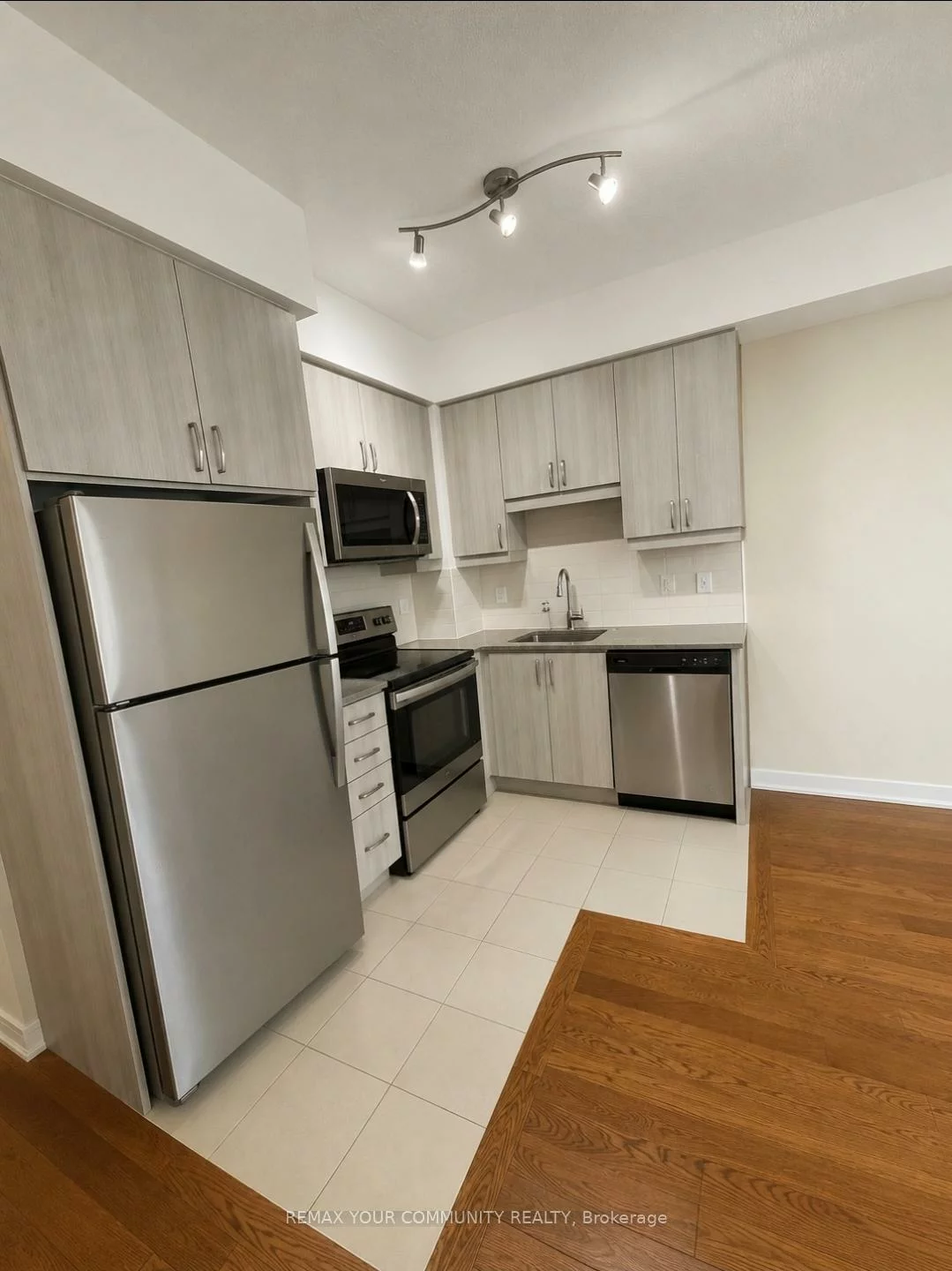 9191, Yonge, Langstaff, Richmond Hill