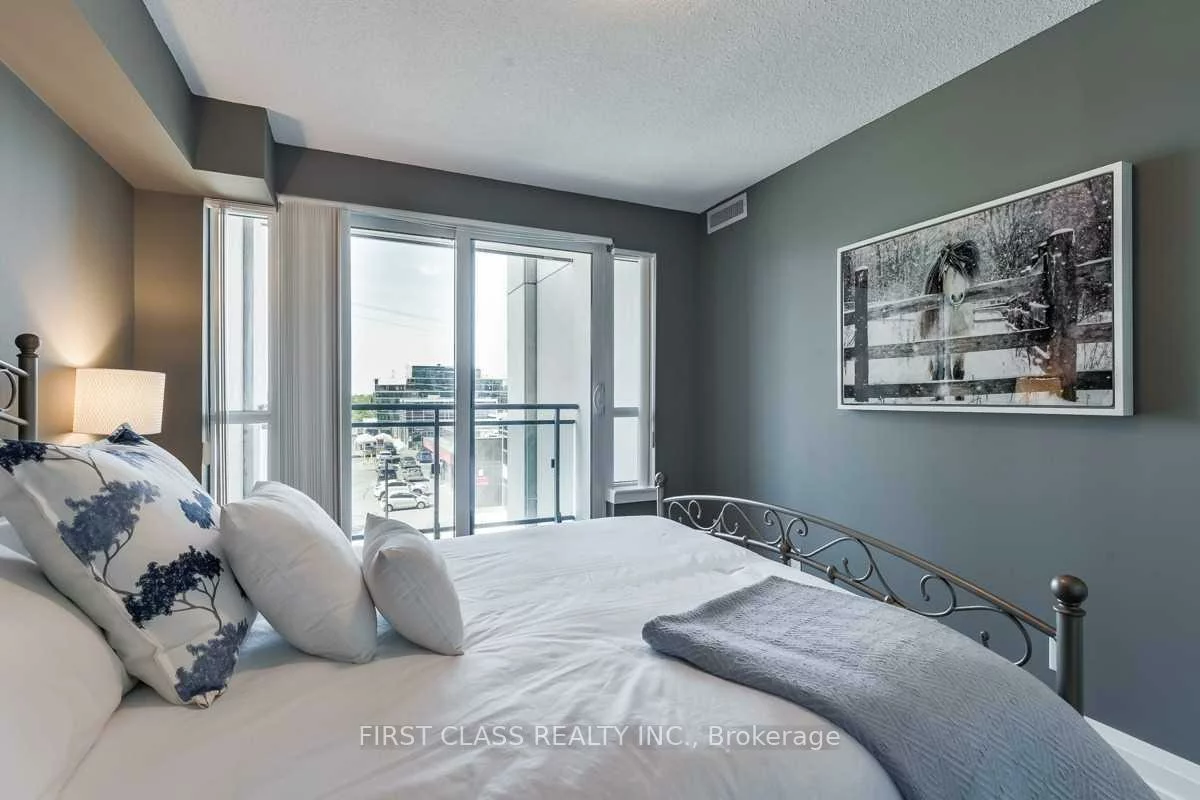 370, HWY 7, Doncrest, Richmond Hill