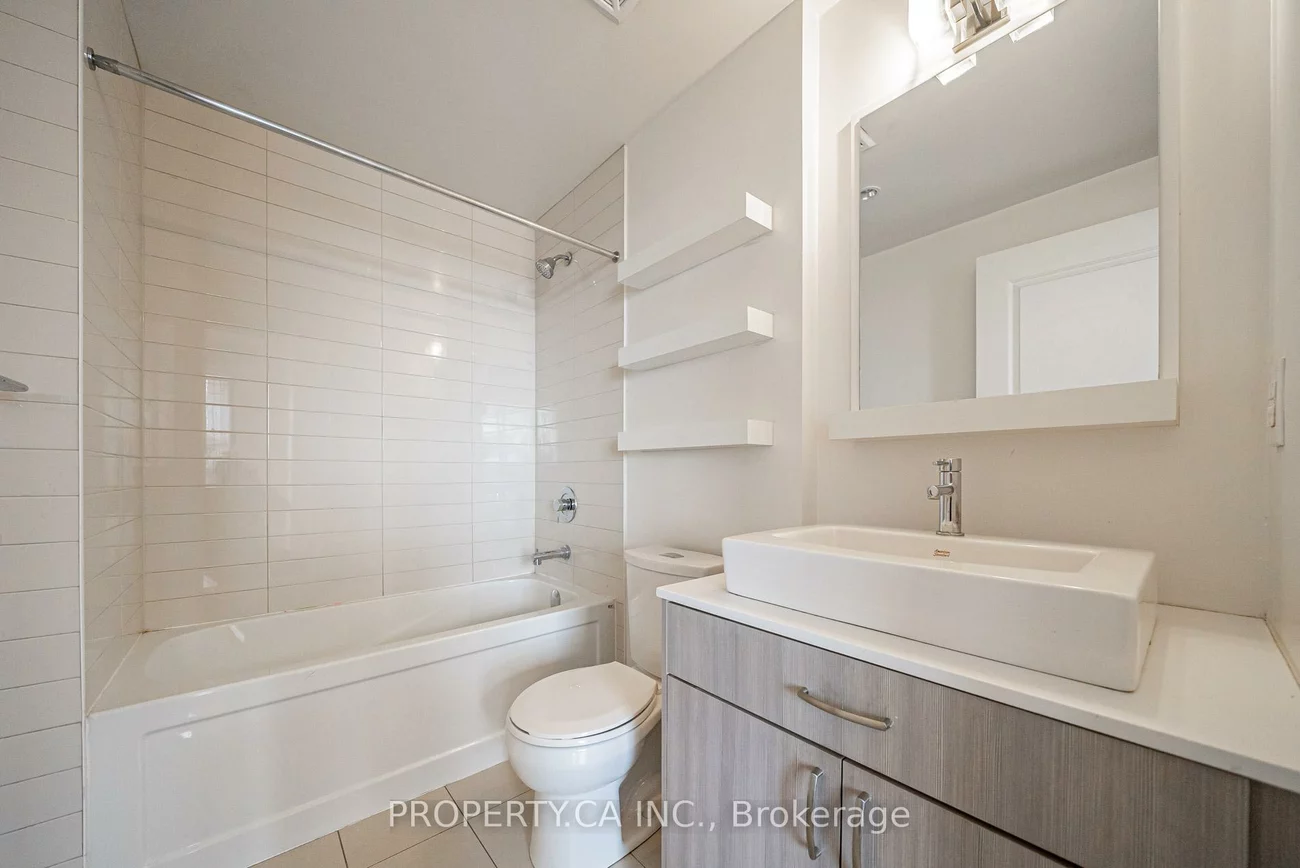 9205, Yonge, Langstaff, Richmond Hill