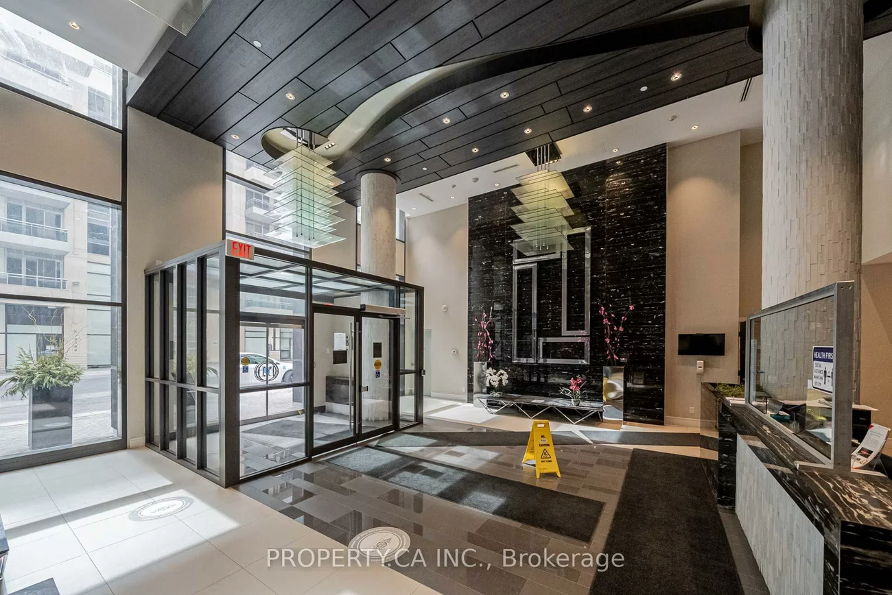 9205, Yonge, Langstaff, Richmond Hill