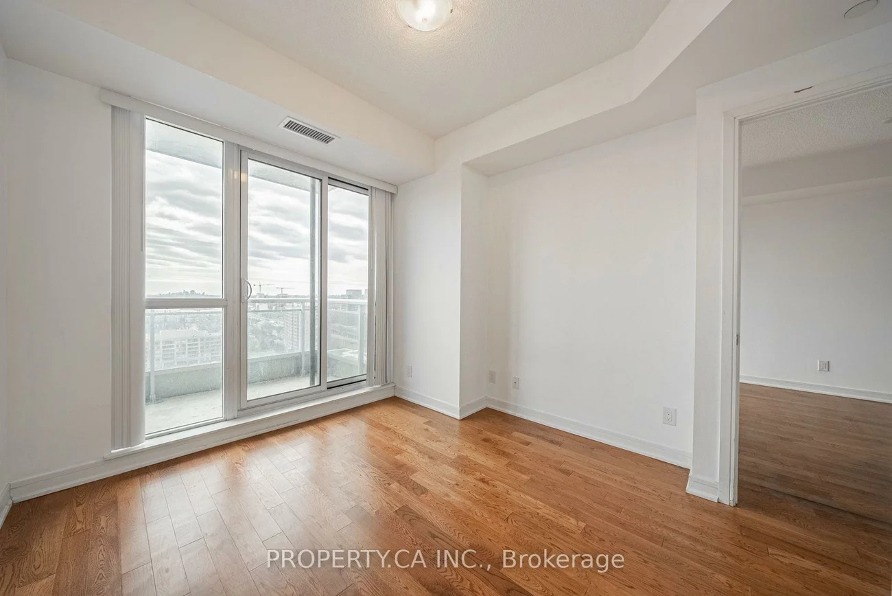 9205, Yonge, Langstaff, Richmond Hill