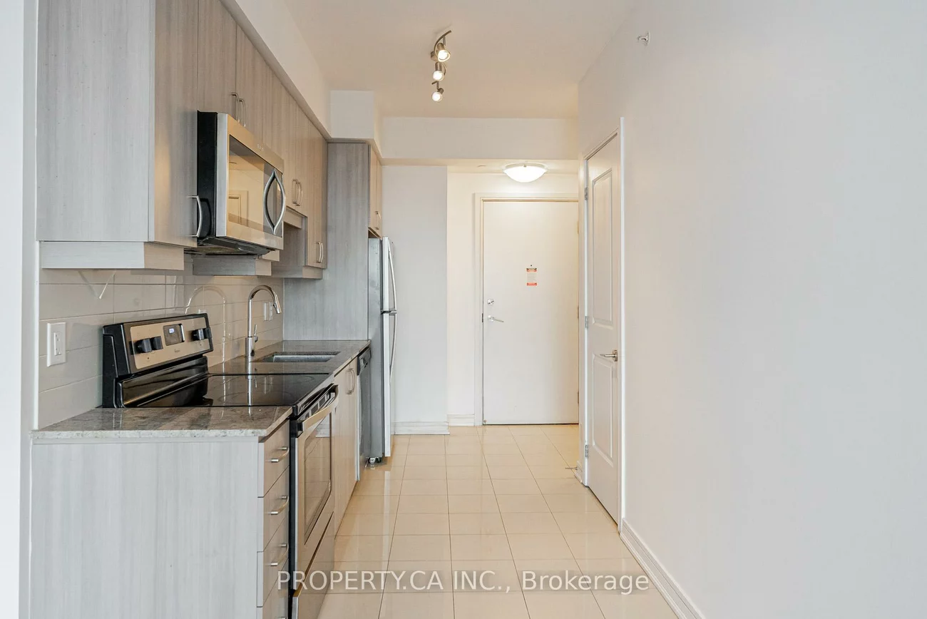 9205, Yonge, Langstaff, Richmond Hill