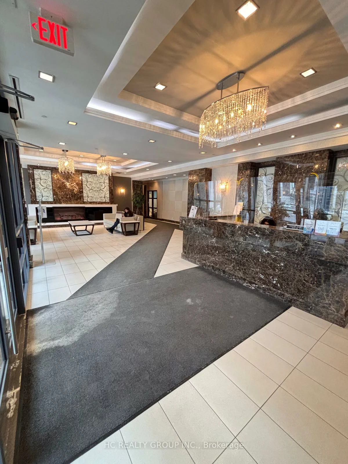 370, Highway 7, Doncrest, Richmond Hill