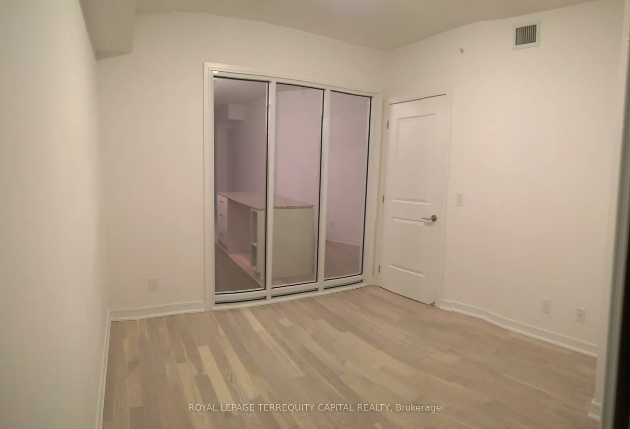 9201, Yonge, Langstaff, Richmond Hill