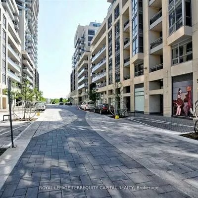 9201, Yonge, Langstaff, Richmond Hill