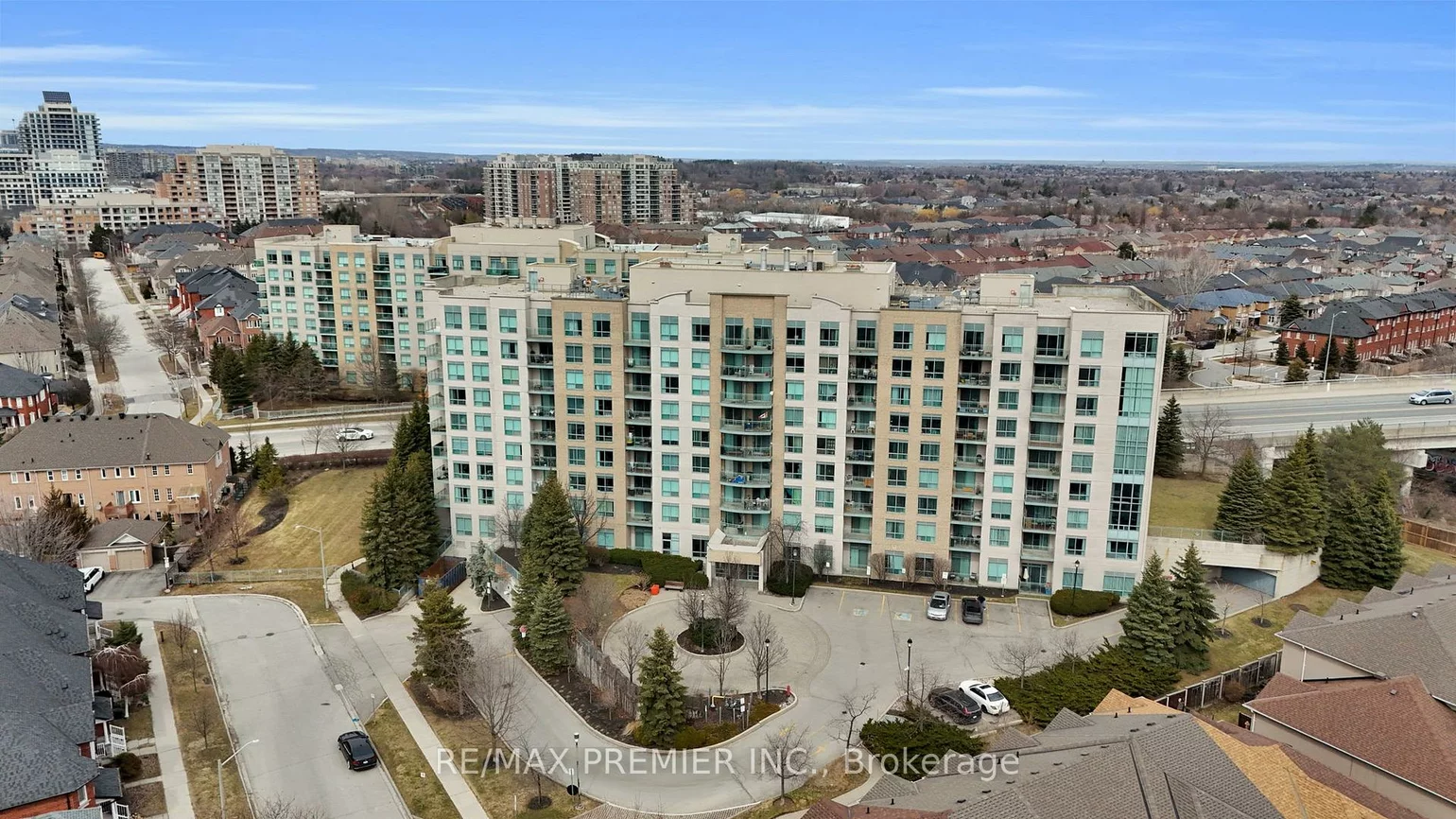 51, Baffin, Langstaff, Richmond Hill