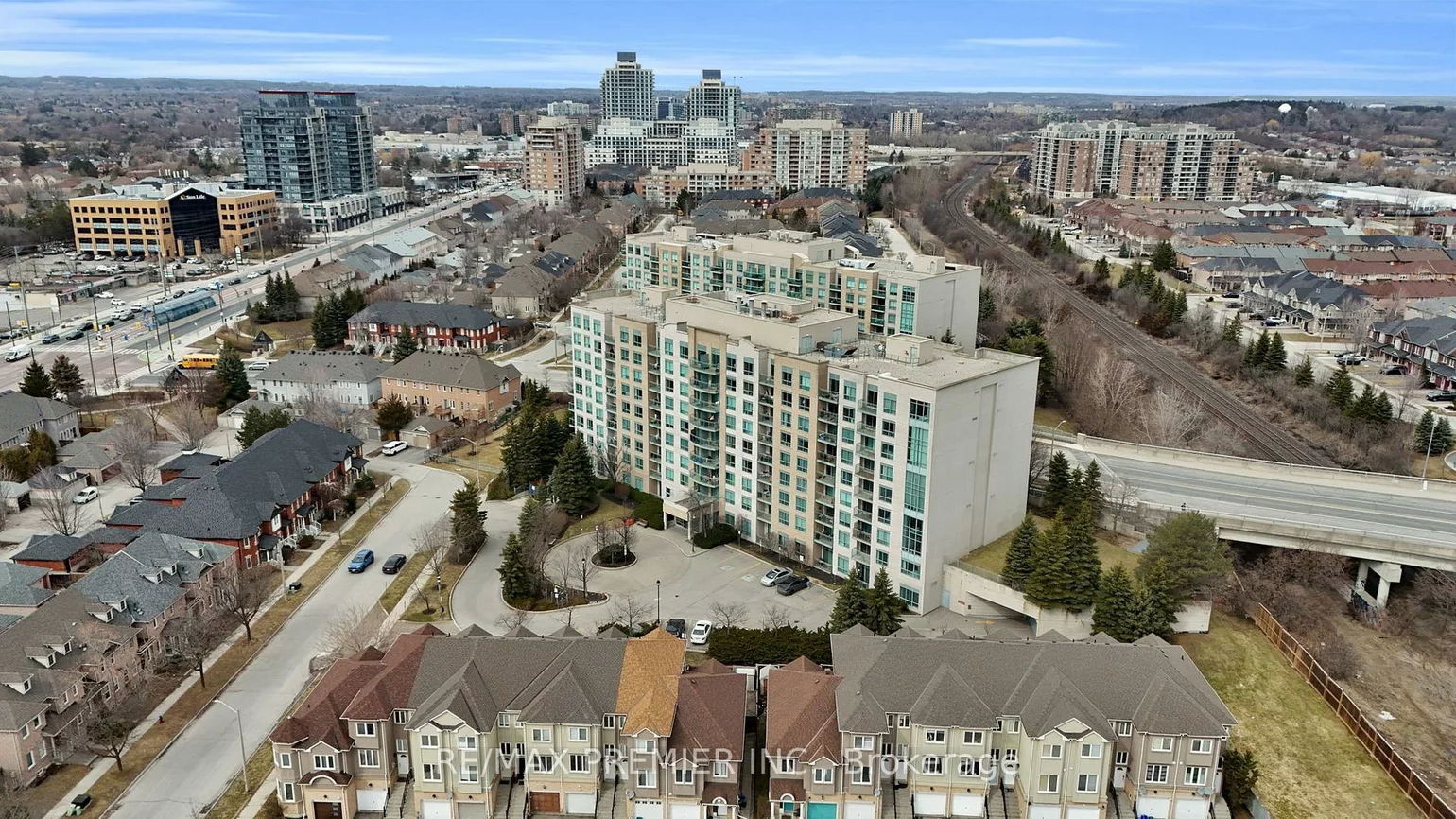 51, Baffin, Langstaff, Richmond Hill