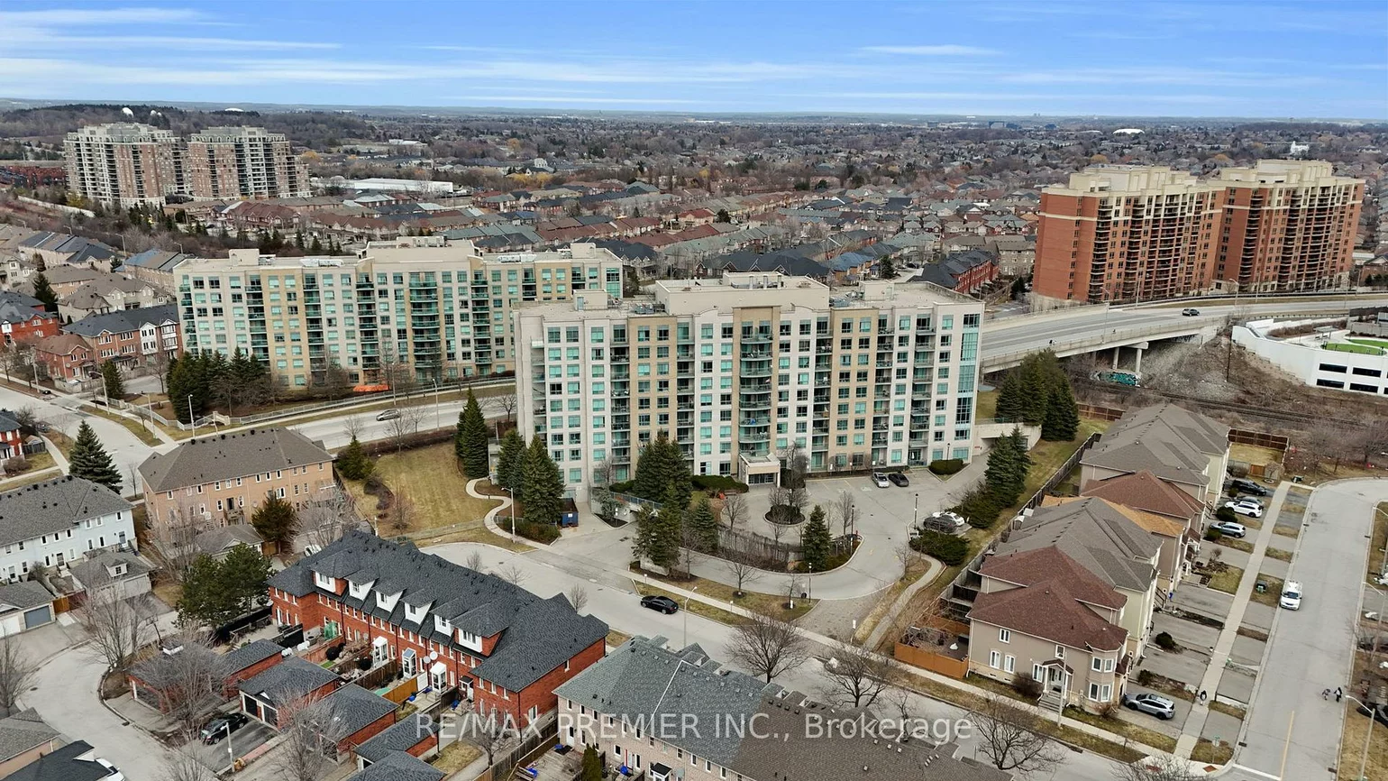 51, Baffin, Langstaff, Richmond Hill