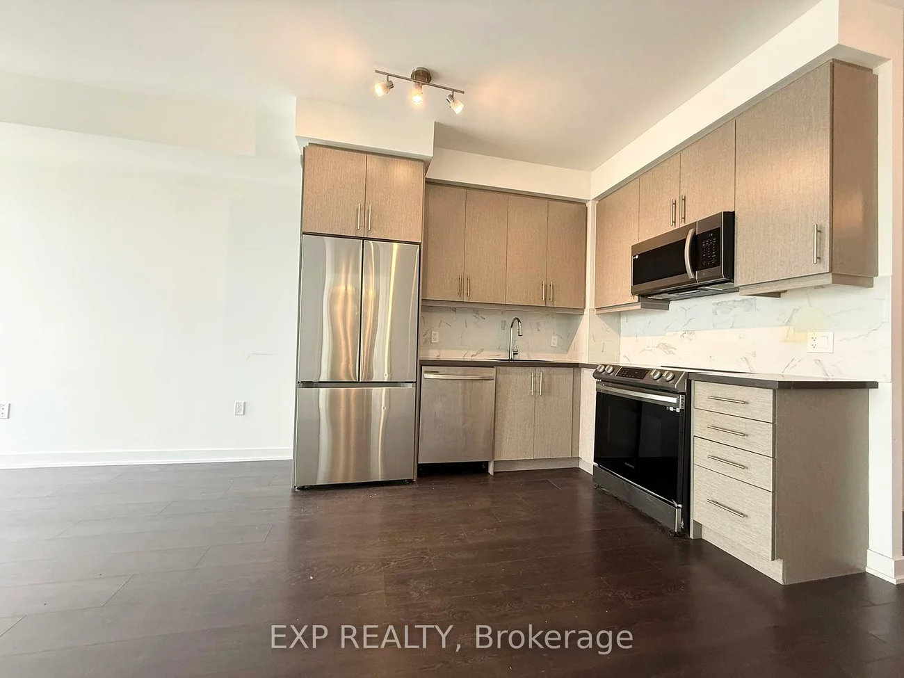 105, Oneida, Langstaff, Richmond Hill