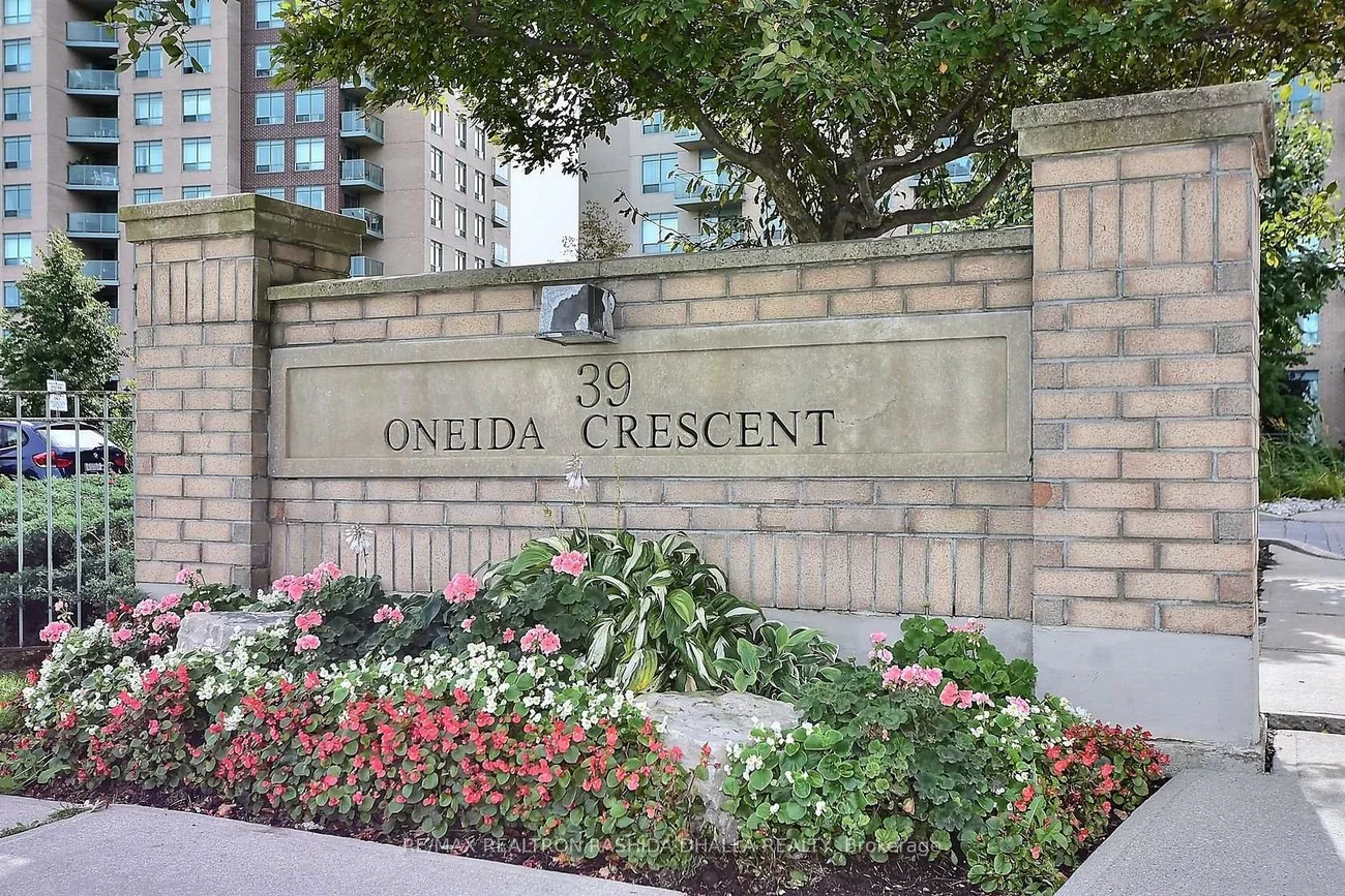 39, Oneida, Langstaff, Richmond Hill