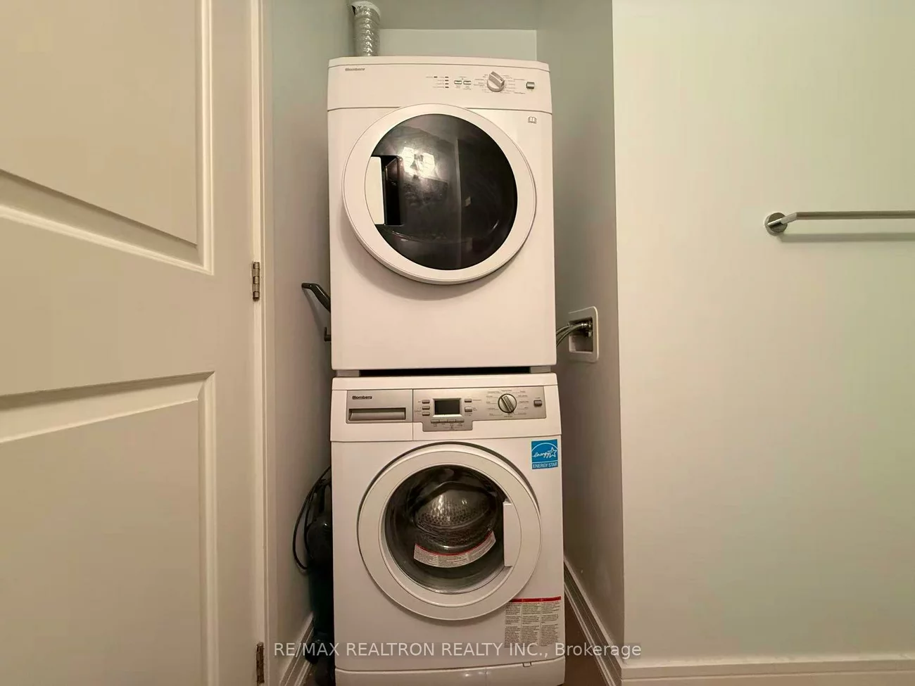 9205, Yonge, Langstaff, Richmond Hill