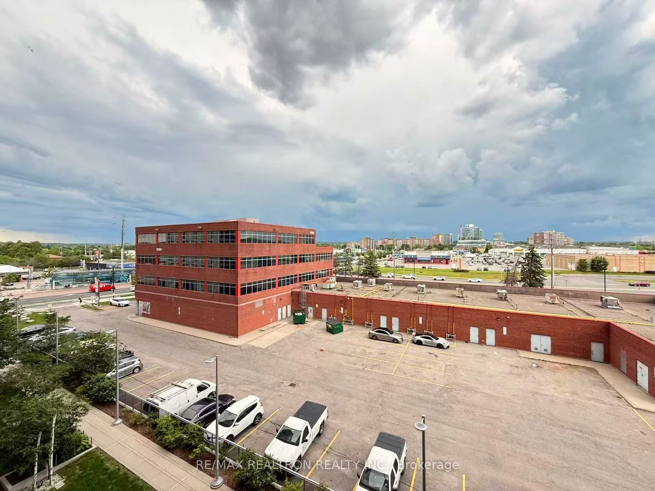 9205, Yonge, Langstaff, Richmond Hill