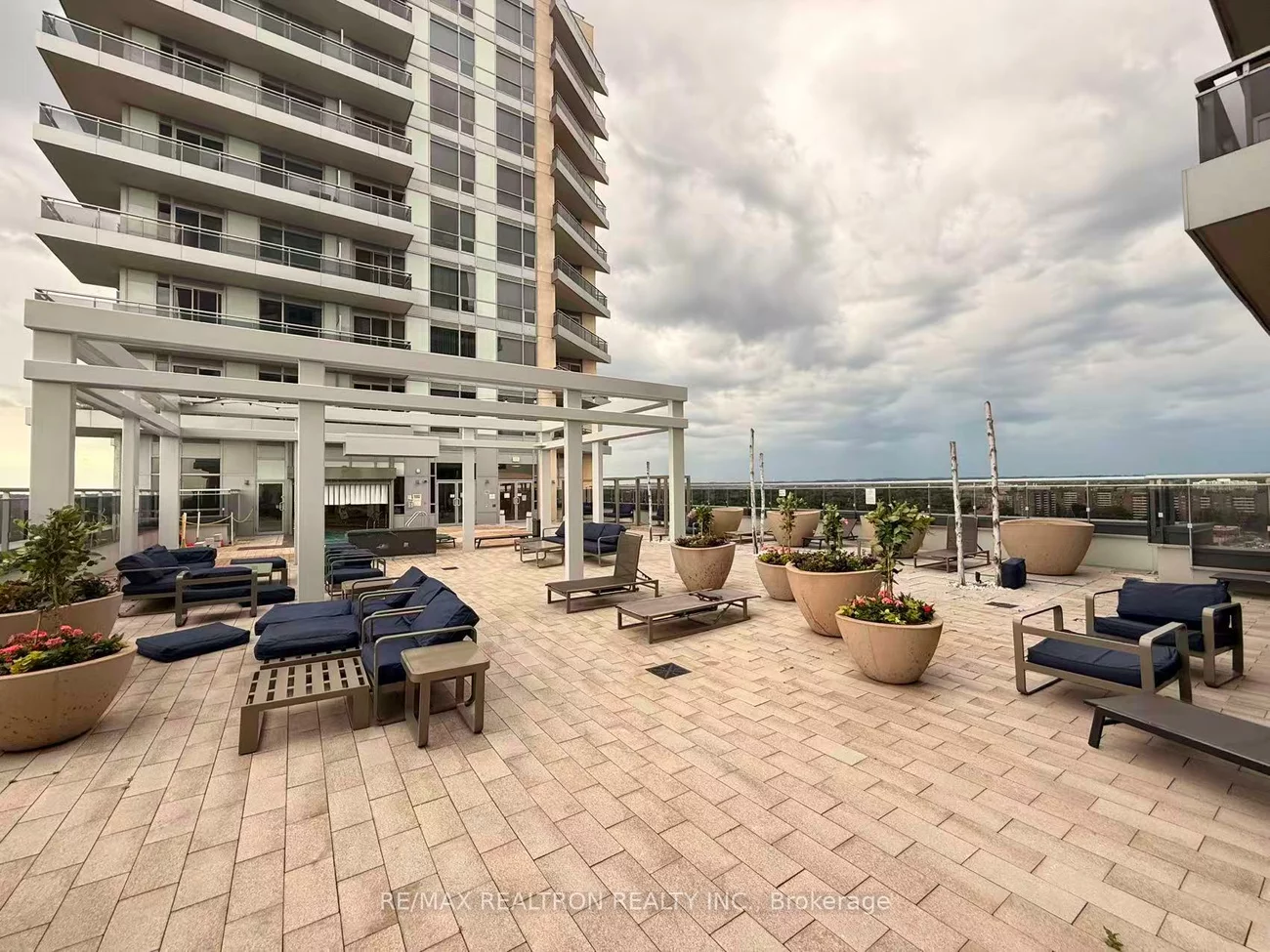 9205, Yonge, Langstaff, Richmond Hill