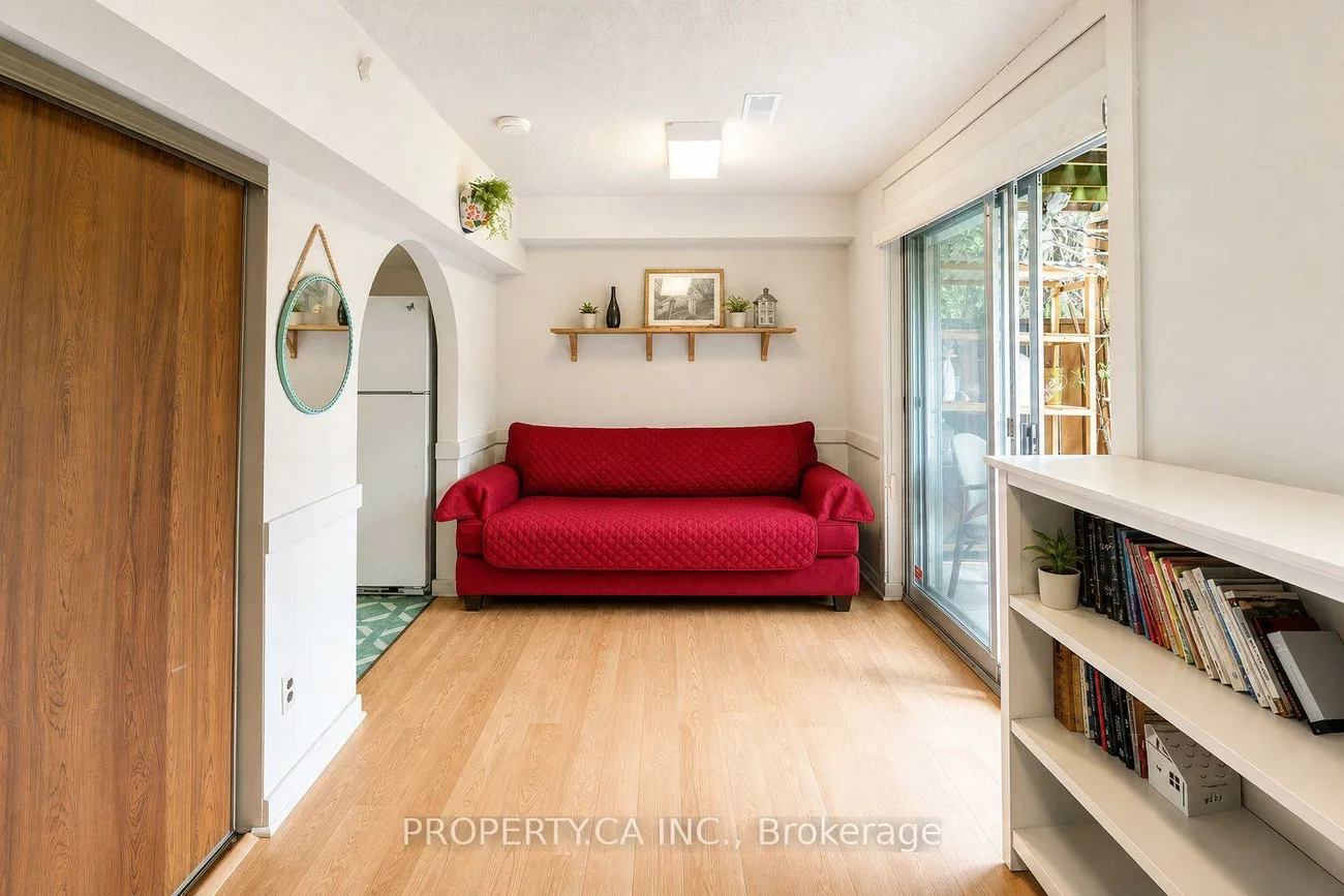 209, Castle Rock, North Richvale, Richmond Hill