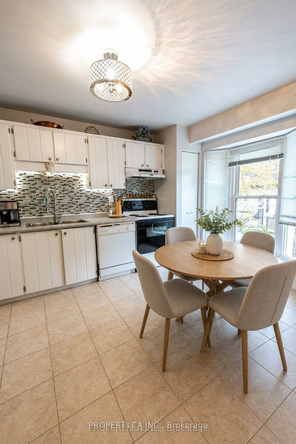 209, Castle Rock, North Richvale, Richmond Hill