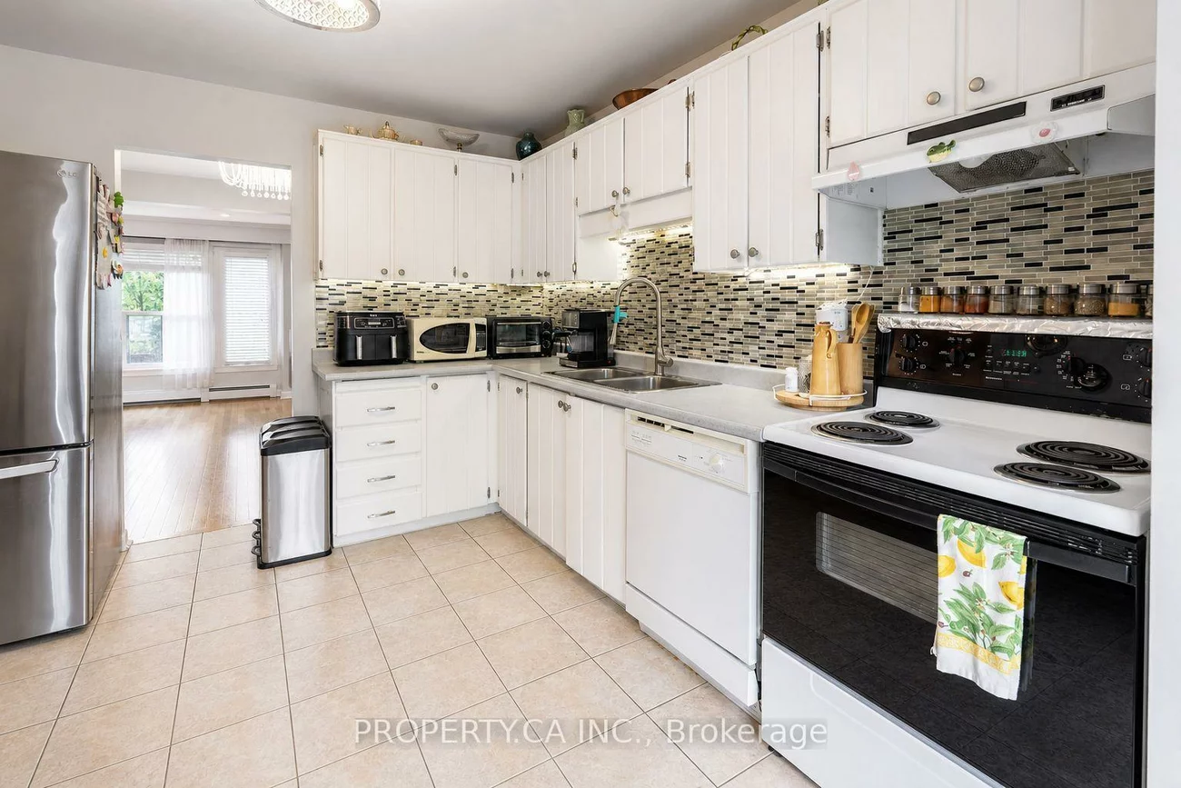 209, Castle Rock, North Richvale, Richmond Hill