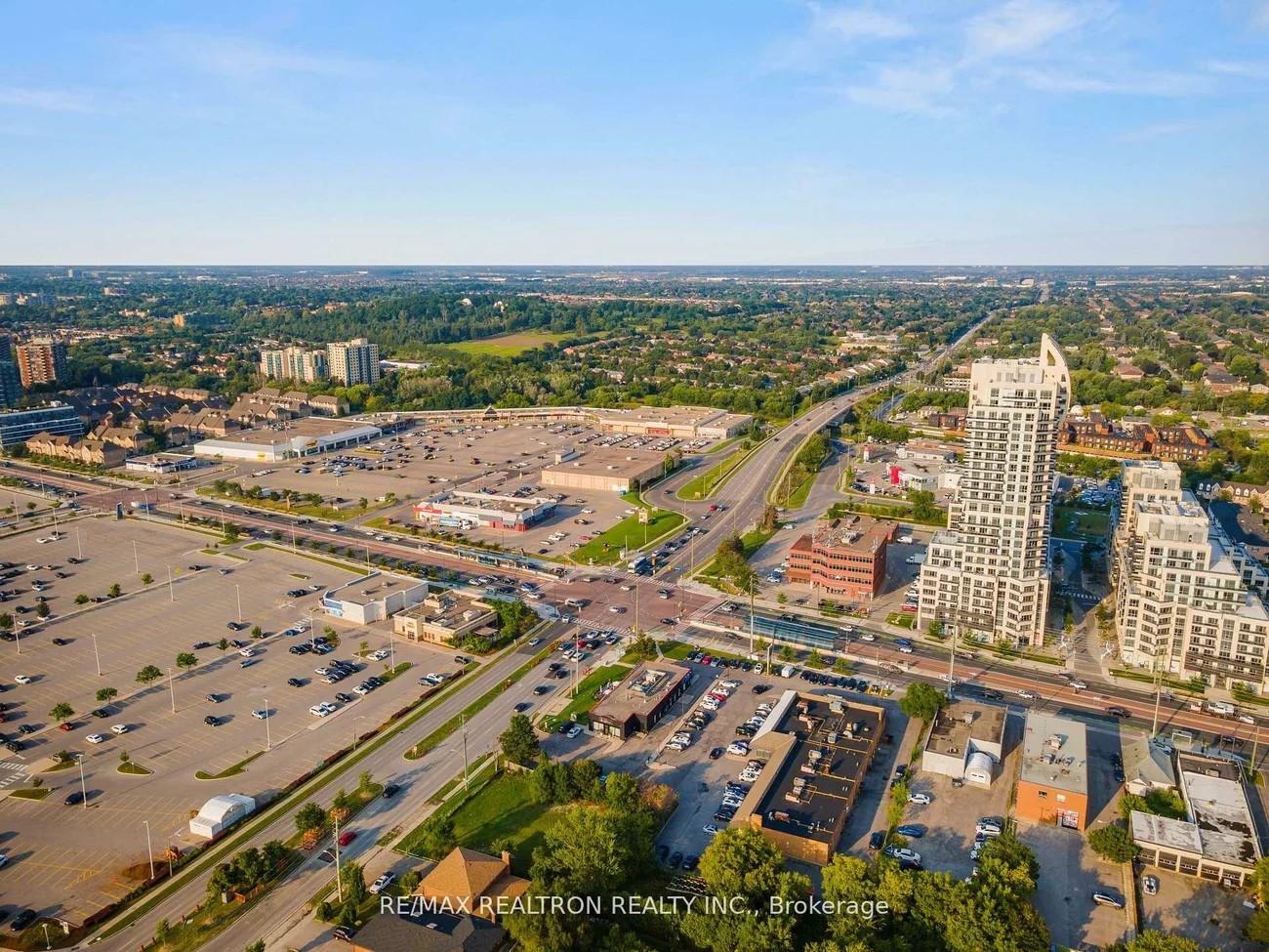 9205, Yonge, Langstaff, Richmond Hill