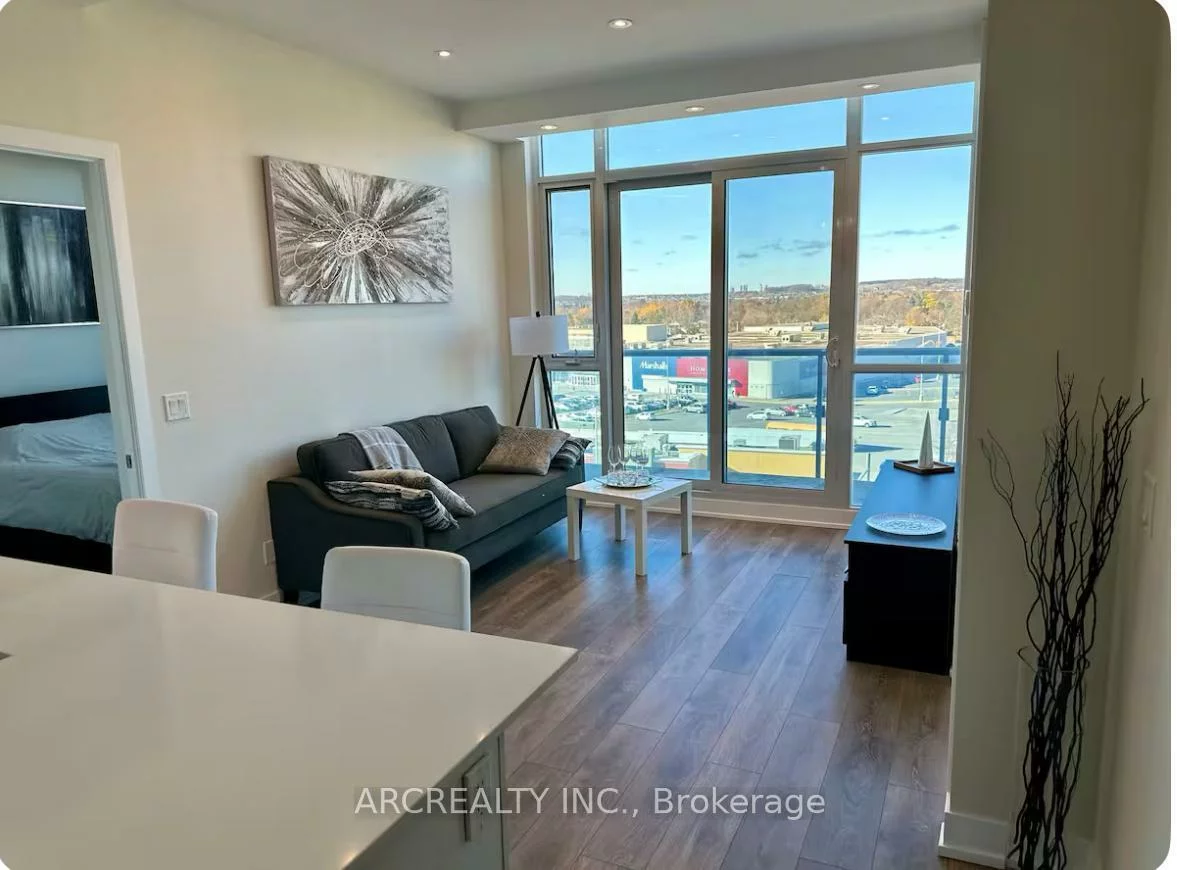 9471, Yonge, Observatory, Richmond Hill