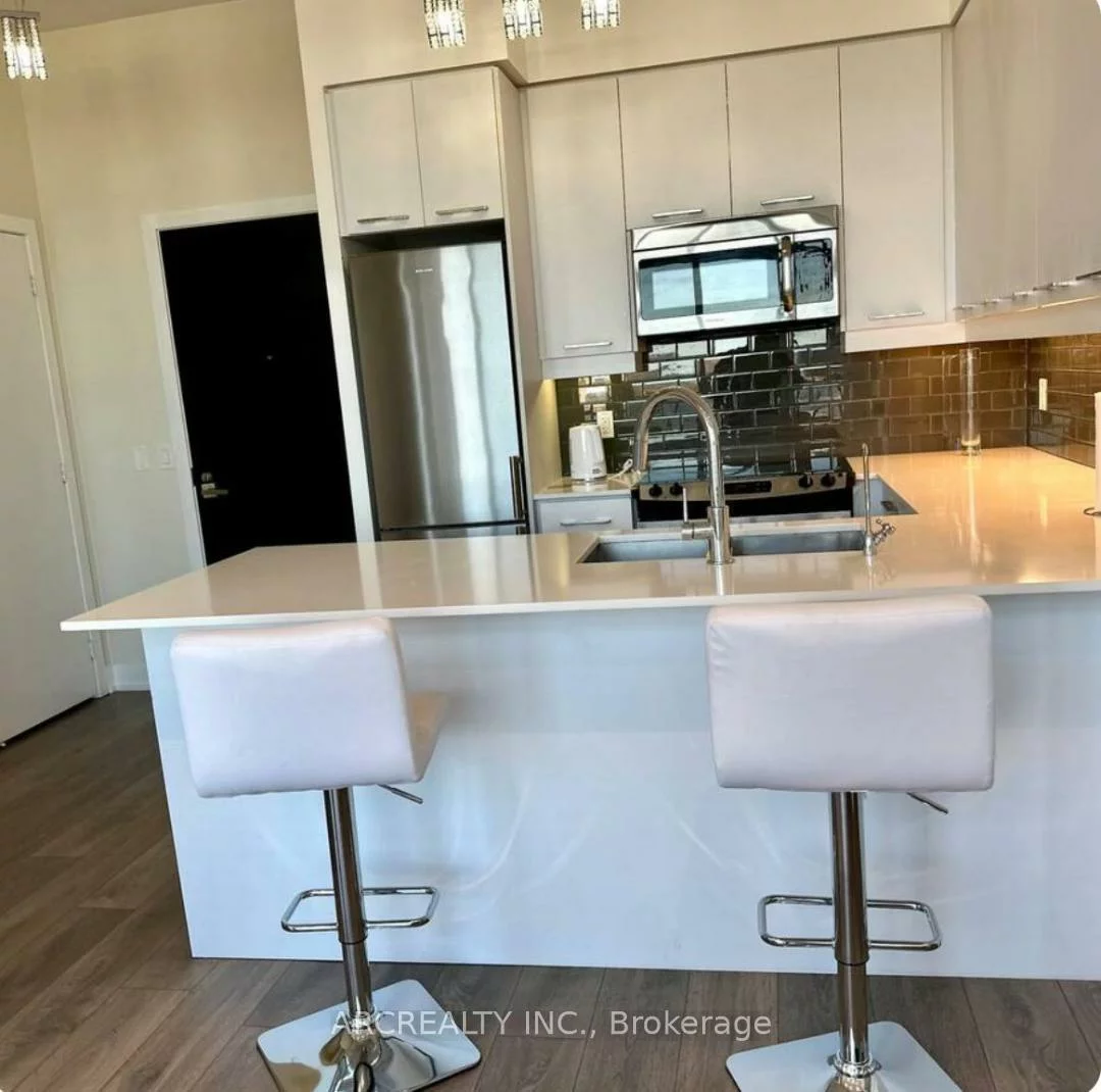 9471, Yonge, Observatory, Richmond Hill