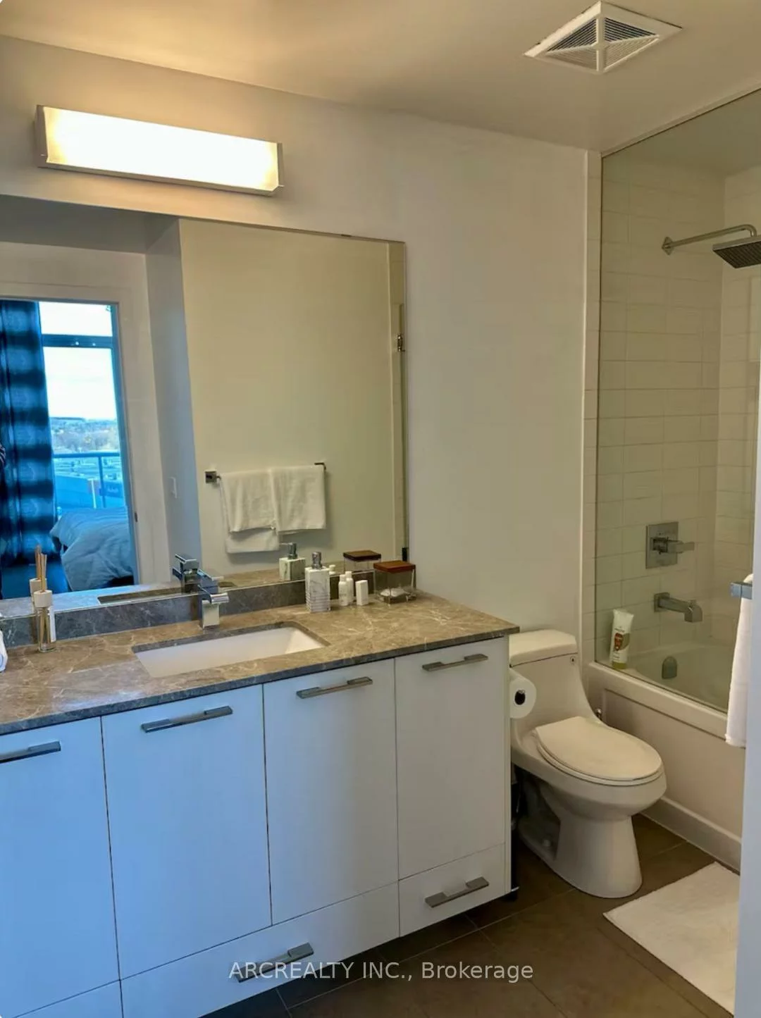9471, Yonge, Observatory, Richmond Hill