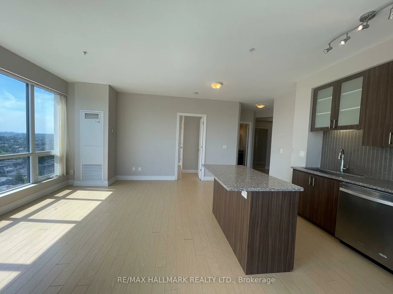 9090, Yonge, South Richvale, Richmond Hill