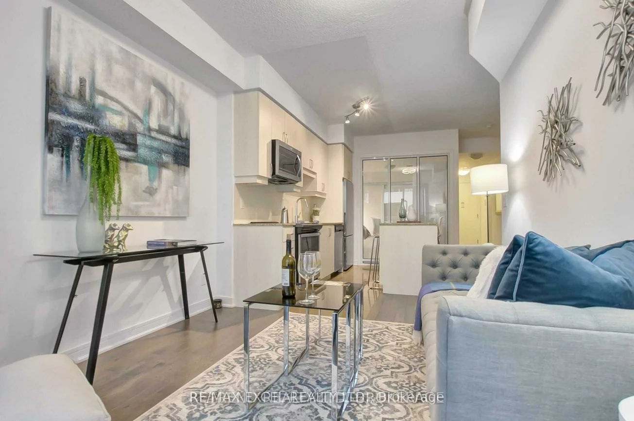 9199, Yonge, Langstaff, Richmond Hill