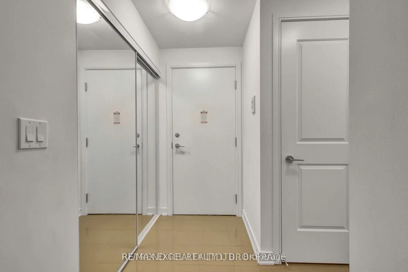 9199, Yonge, Langstaff, Richmond Hill