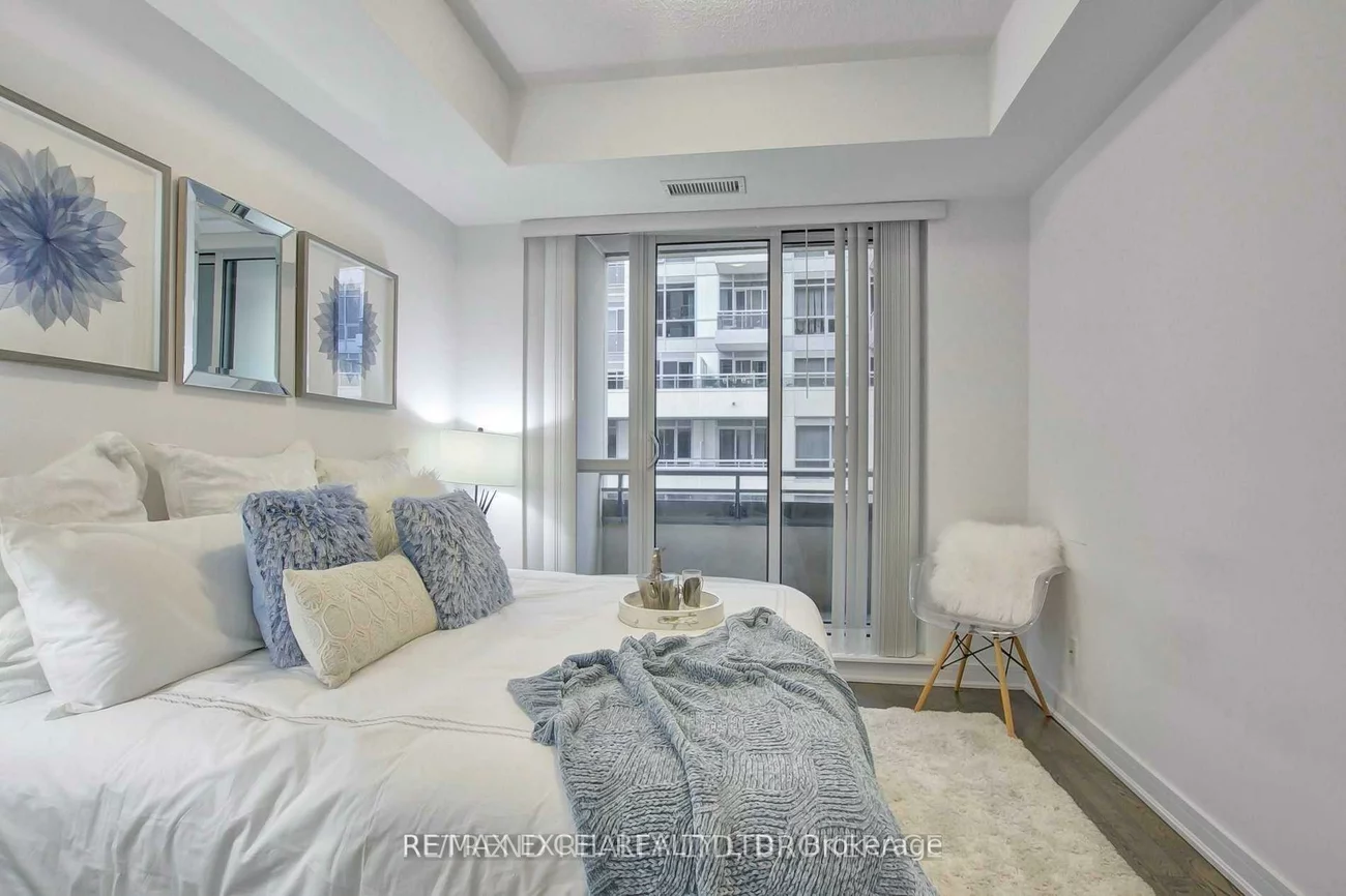 9199, Yonge, Langstaff, Richmond Hill