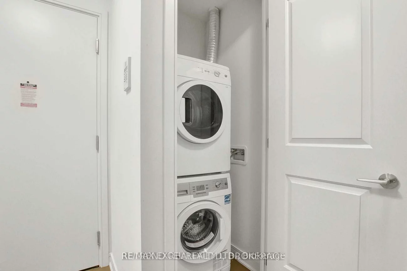 9199, Yonge, Langstaff, Richmond Hill