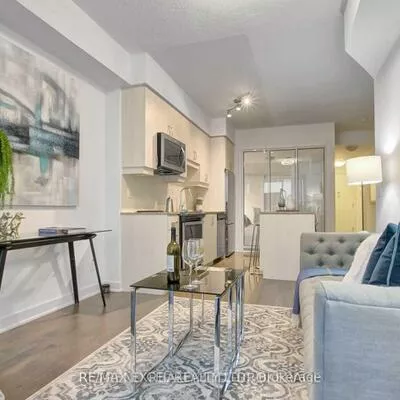 9199, Yonge, Langstaff, Richmond Hill