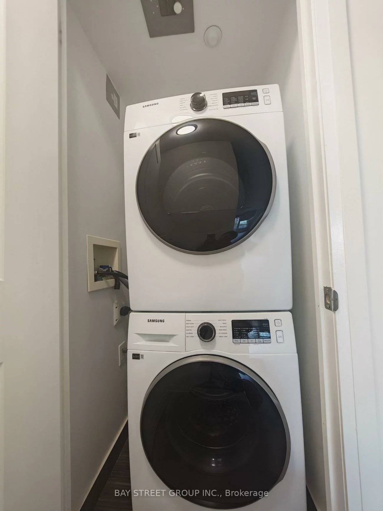 372, Highway 7, Doncrest, Richmond Hill